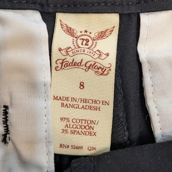 Faded Glory classic black cuffed shorts size 8 - Picture 3 of 4